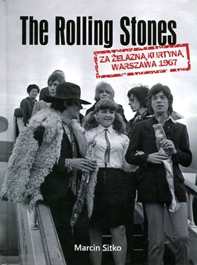 Ein Bild, das Text, Kleidung, Menschliches Gesicht, Poster enth�lt.

Automatisch generierte Beschreibung