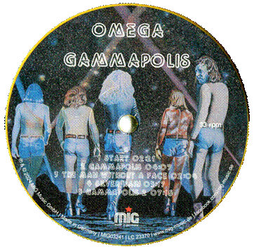 Ein Bild, das Kleidung, Text, Schuhwerk, Frau enth�lt.

Automatisch generierte Beschreibung