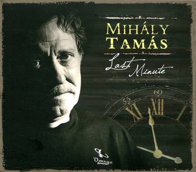 Ein Bild, das Text, Geb�ude, Buch, Person enth�lt.

Automatisch generierte Beschreibung